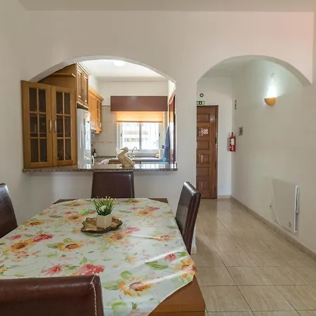 Apartment T2 In Oldtown Near To Beach