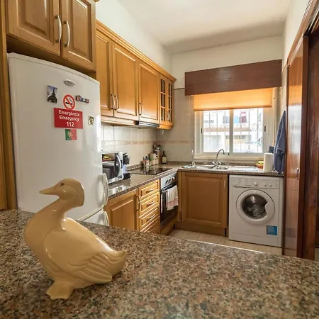 Apartament T2 In Oldtown Near To Beach